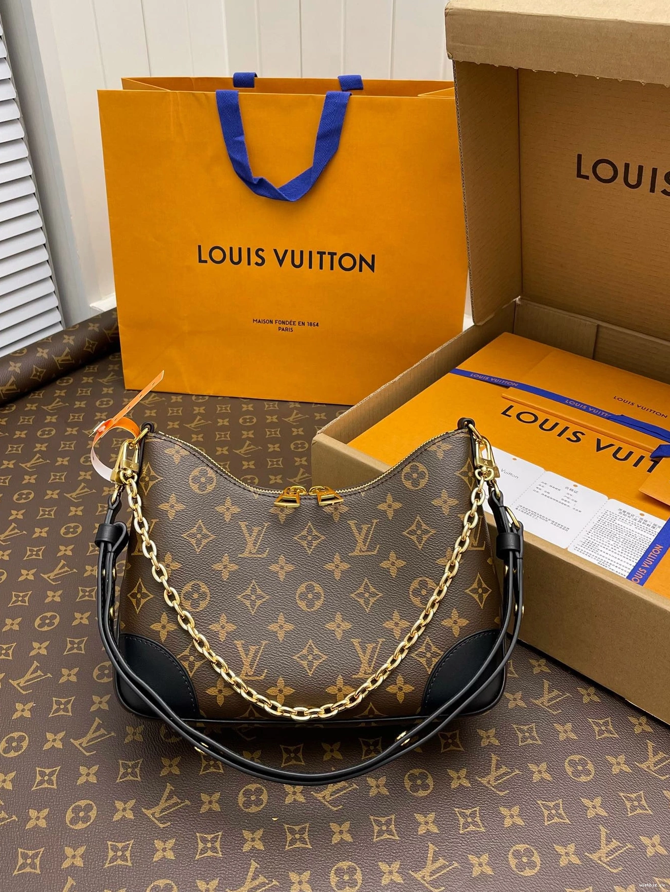 WIS BOULOGNE LOUIS VUITTON 0712